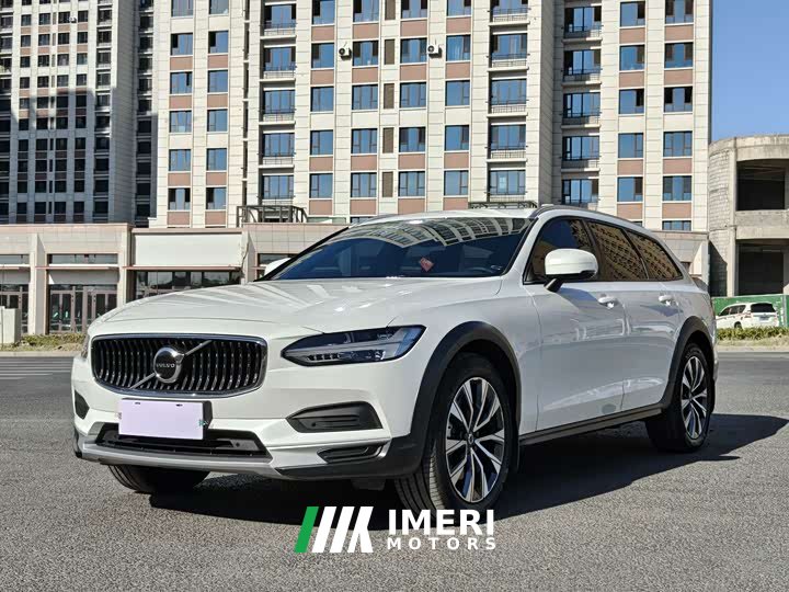 Volvo V90 Cross Country B5 AWD Plus - ავტომობილი ჩინეთიდან