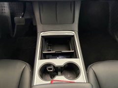 Tesla Model Y Long Range All-Wheel Drive - ფოტო 10