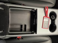 Tesla Model Y Long Range All-Wheel Drive - ფოტო 11