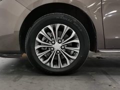 Buick GL8 Land Business Class Comfort Edition - ფოტო 17