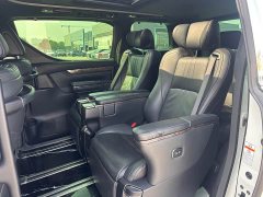 Toyota Alphard 2021 Hybrid 2.5L Premium Edition - ფოტო 7