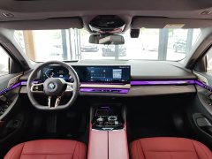 BMW 5 Series 530Li Luxury M Sport Package - ფოტო 10