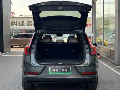 Volvo XC70 Plug-in Hybrid 2026 All-Wheel Drive Extended Range Ultra - ფოტო 13