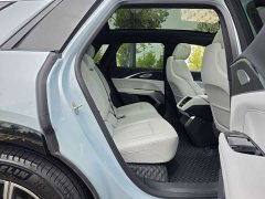 Cadillac IQ Ruige Rear-Wheel Drive Standard Range Luxury Edition - ფოტო 11