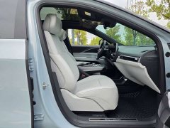 Cadillac IQ Ruige Rear-Wheel Drive Standard Range Luxury Edition - ფოტო 12