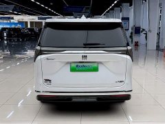 Buick GL8 New Energy Luxe Premium 7-Seater - ფოტო 12