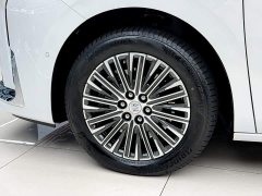 Buick GL8 New Energy Luxe Premium 7-Seater - ფოტო 3