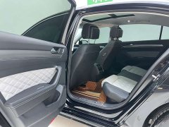 Volkswagen Magotan 2023 2 Million Units Commemorative Edition 280TSI DSG Leading Type - ფოტო 16