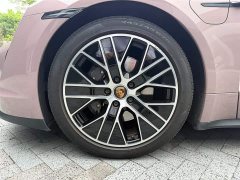 Porsche Taycan - ფოტო 17