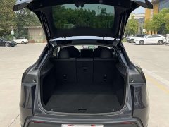 Tesla Model Y Rear-Wheel Drive - ფოტო 16