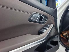 BMW 3 Series 320Li M Sport Package - ფოტო 12