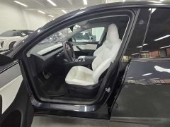 Tesla Model Y Rear-Wheel Drive - ფოტო 4