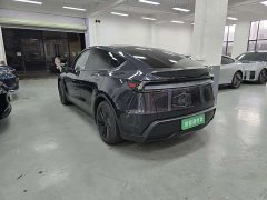Tesla Model Y Rear-Wheel Drive - ფოტო 7