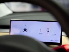 Tesla Model Y Long Range All-Wheel Drive - ფოტო 11