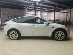 Tesla Model Y Rear-Wheel Drive - photo 4