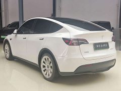 Tesla Model Y Rear-Wheel Drive - photo 7
