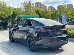 Tesla Model Y Long Range All-Wheel Drive - ფოტო 4