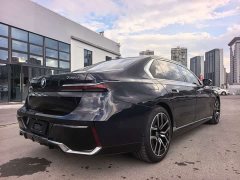 BMW 7 Series 2023 735Li M Sport Package - ფოტო 7
