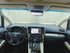 Toyota Vellfire 2023 Crown Twin Engine 2.5L HV Premium Edition - ფოტო 13