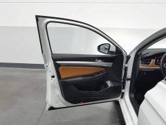 Volkswagen Bora 200TSI DSG Comfort Pro - ფოტო 8