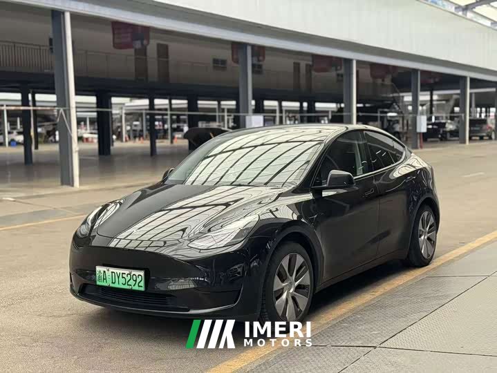 Tesla Model Y Facelift Rear-Wheel Drive