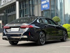 BMW 5 Series 530Li Premier M Sport Package - ფოტო 5