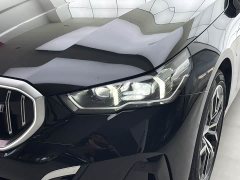 BMW i5 eDrive 35L Premium M Sport Package - ფოტო 3