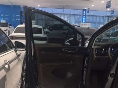 Volkswagen Viloran 380TSI Prestige - ფოტო 5