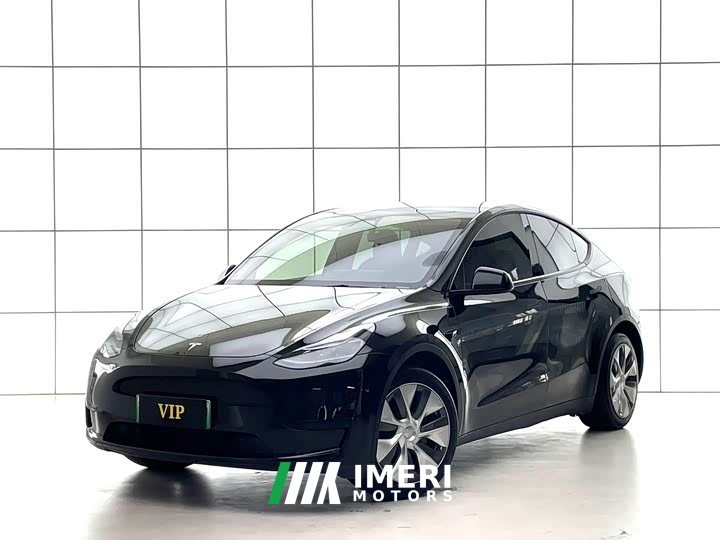 Tesla Model Y Standard Range RWD