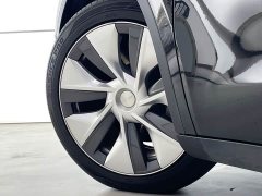Tesla Model Y Standard Range RWD - ფოტო 14