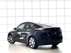 Tesla Model Y Standard Range RWD - ფოტო 17