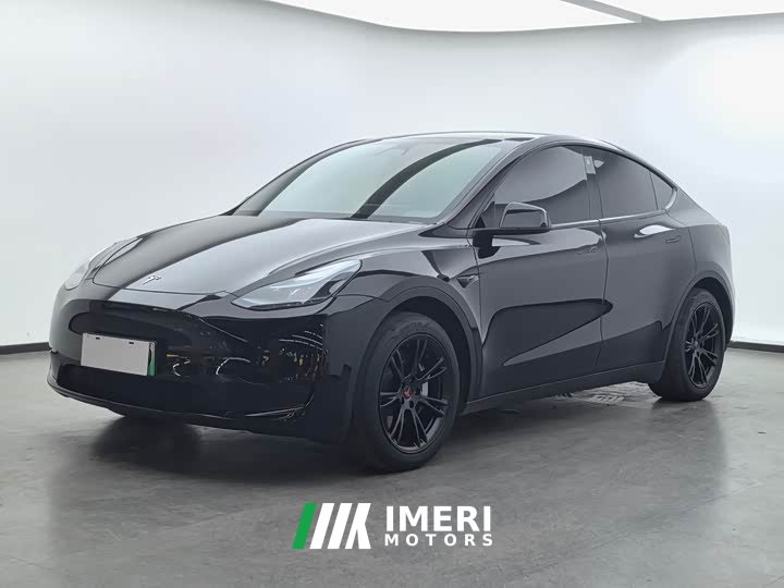 Tesla Model Y Facelift Rear-Wheel Drive