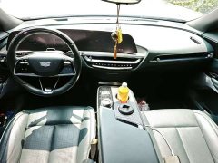 Cadillac IQ Sharp Song Four-Wheel Drive High Performance Luxury Edition - ფოტო 13