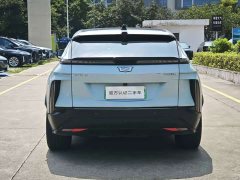 Cadillac IQ Sharp Song Four-Wheel Drive High Performance Luxury Edition - ფოტო 3