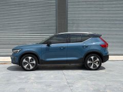 Volvo XC40 2023 B4 AWD Smart Remote Luxury Edition - ფოტო 10