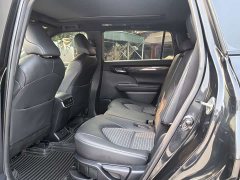 Toyota Crown Venza 2021 2.5L HEV AWD Luxury - ფოტო 8