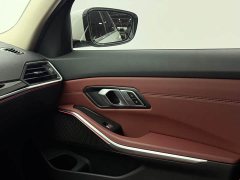BMW 3 Series 320Li M Sport Package - ფოტო 14