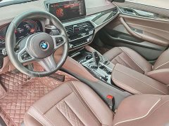 BMW 5 Series Facelift 525Li M Sport Package - ფოტო 11