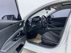 Hyundai Elantra 1.5L CVT Luxury - ფოტო 12
