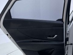 Hyundai Elantra 1.5L CVT Luxury - ფოტო 13