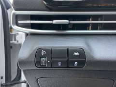 Hyundai Elantra 1.5L CVT Luxury - ფოტო 17