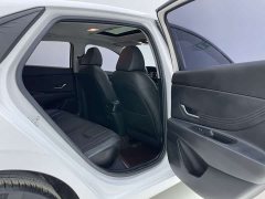 Hyundai Elantra 1.5L CVT Luxury - ფოტო 19