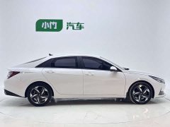 Hyundai Elantra 1.5L CVT Luxury - ფოტო 8