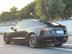Tesla Model 3 Performance All-Wheel Drive - ფოტო 4