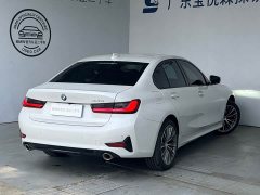 BMW 3 Series 320i M Sport Package - ფოტო 3