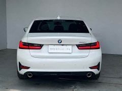 BMW 3 Series 320i M Sport Package - ფოტო 4