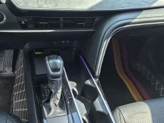 Toyota Camry Hybrid 2.0L HGVP Luxury - ფოტო 10