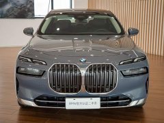 BMW 7 Series 2023 735Li Luxury Package - ფოტო 3