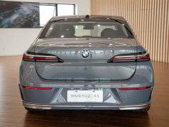 BMW 7 Series 2023 735Li Luxury Package - ფოტო 7