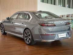 BMW 7 Series 2023 735Li Luxury Package - ფოტო 8